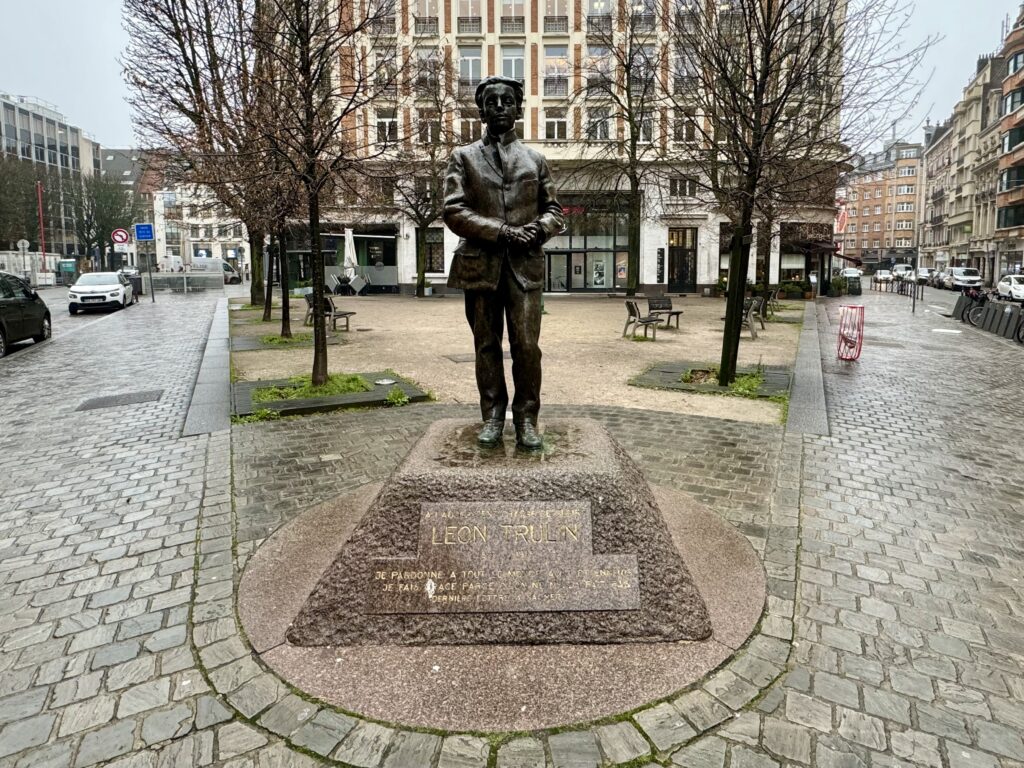 Léon Trulin Statue