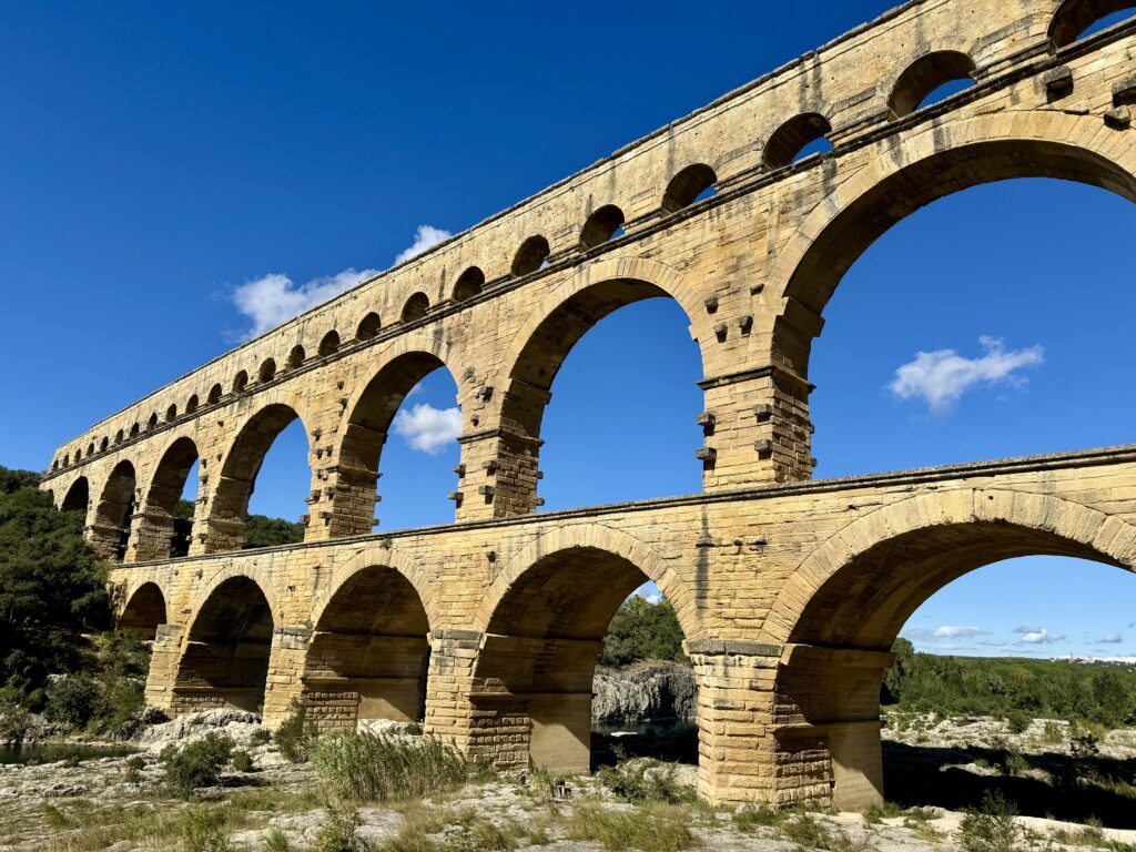 A Good View of the Three Levels of Arches