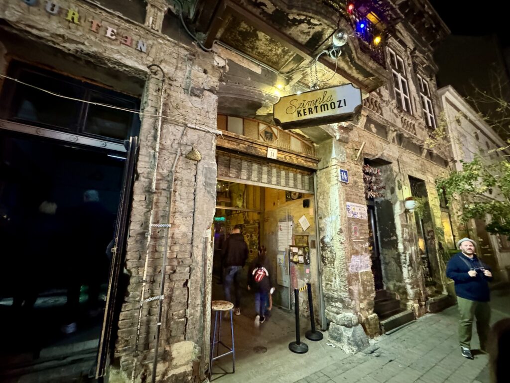 Szimpla Kert Ruin Bar, Budapest