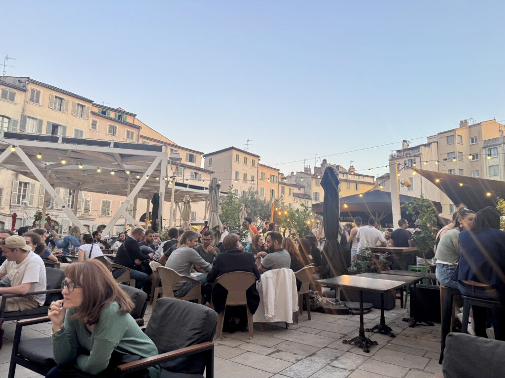 Place de l'Equerre, Toulon