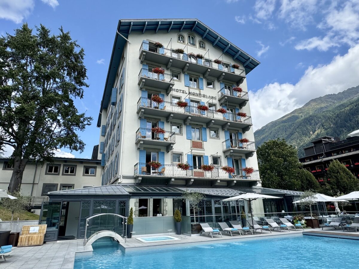 Hôtel Mont-Blanc From the Back