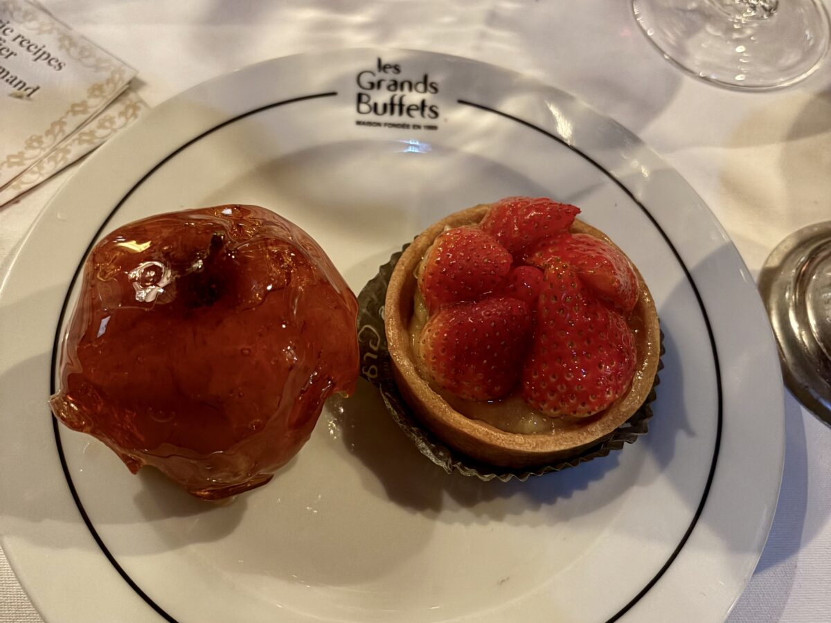 Dessert Tarts at Les Grands Buffets