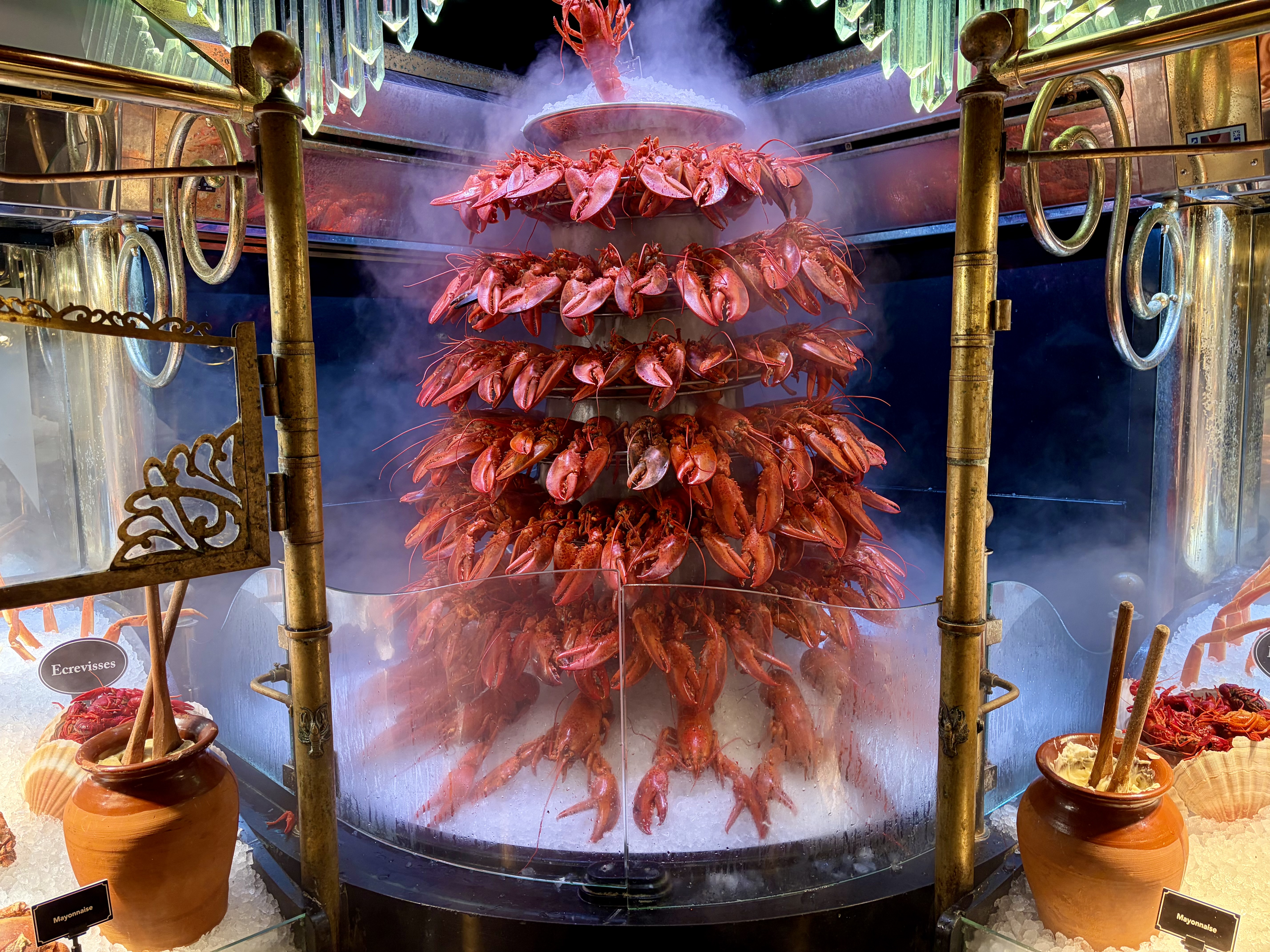 A Grand Dinner at Les Grands Buffets