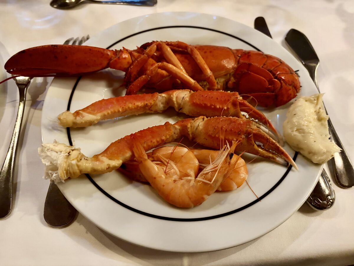 My Chilled Seafood Plate at Les Grands Buffets