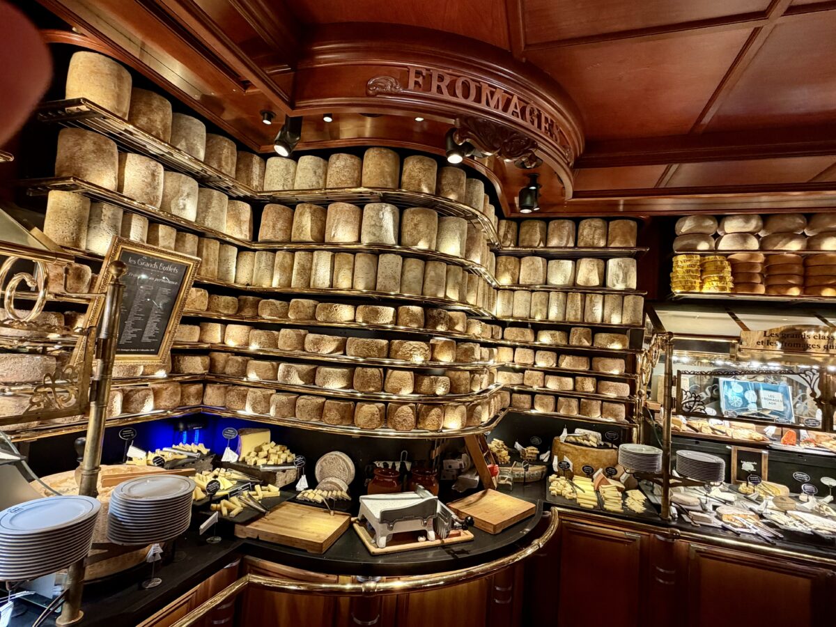 Cheese at Les Grands Buffets