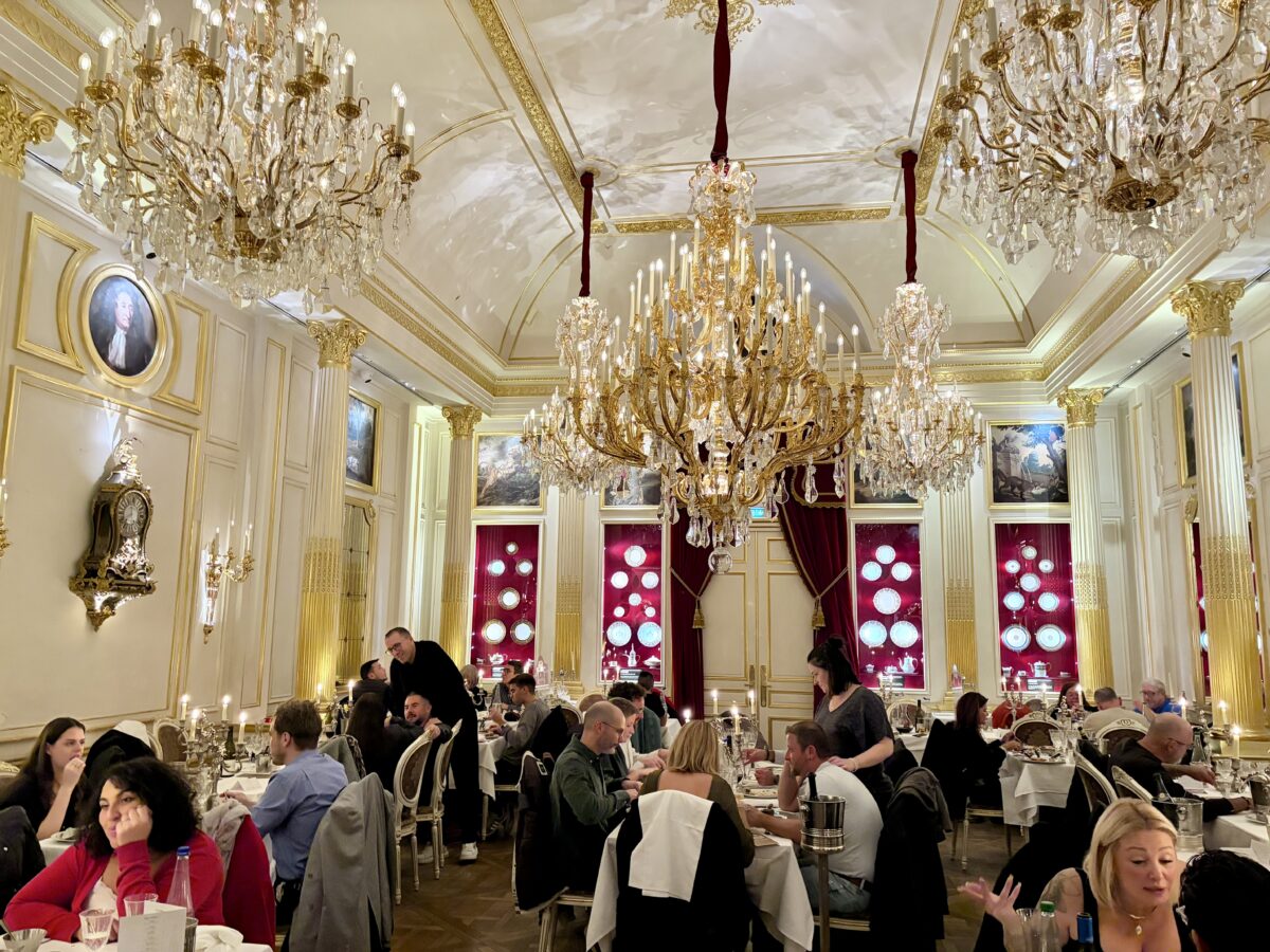 Salon Doré Jean de La Fontaine at Les Grands Buffets