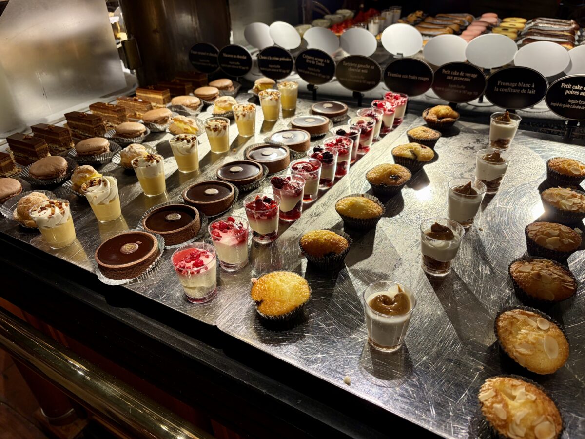 Desserts at Les Grands Buffets