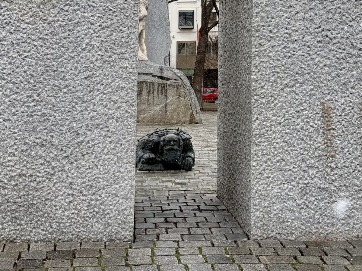 The Kneeling Jew Figure